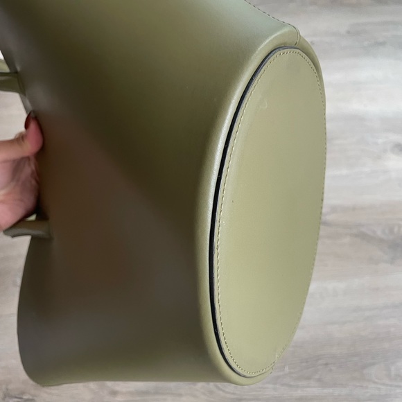 Little Liffner Tulip Tote with long handles in green with dust bag - Picture 3 of 6